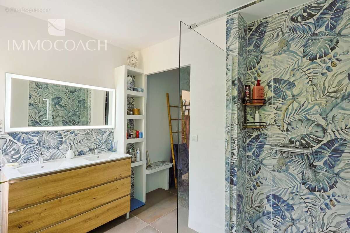 Maison à CARQUEIRANNE