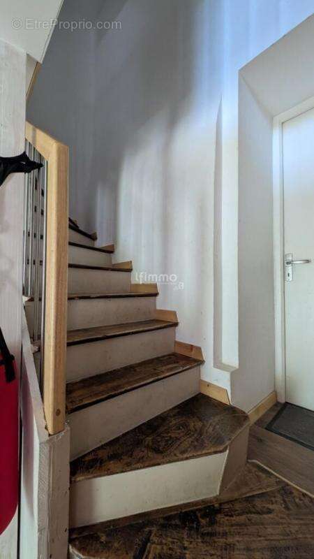 Maison à VILLARDEBELLE