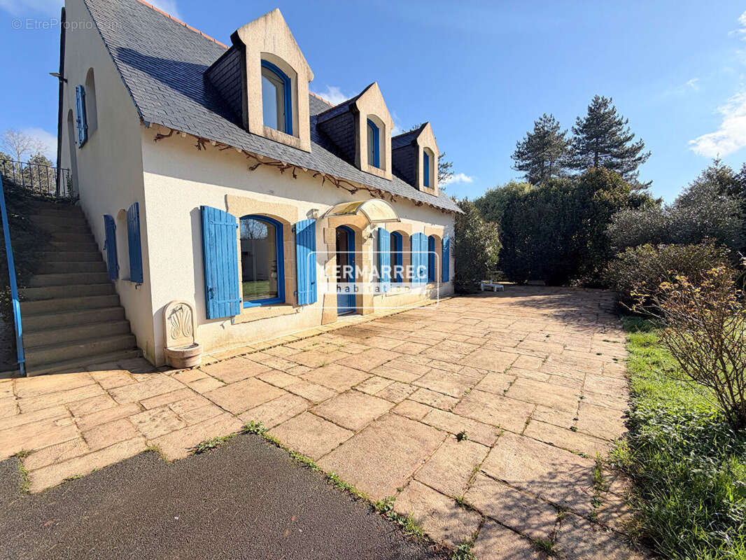 Maison à PLOEREN