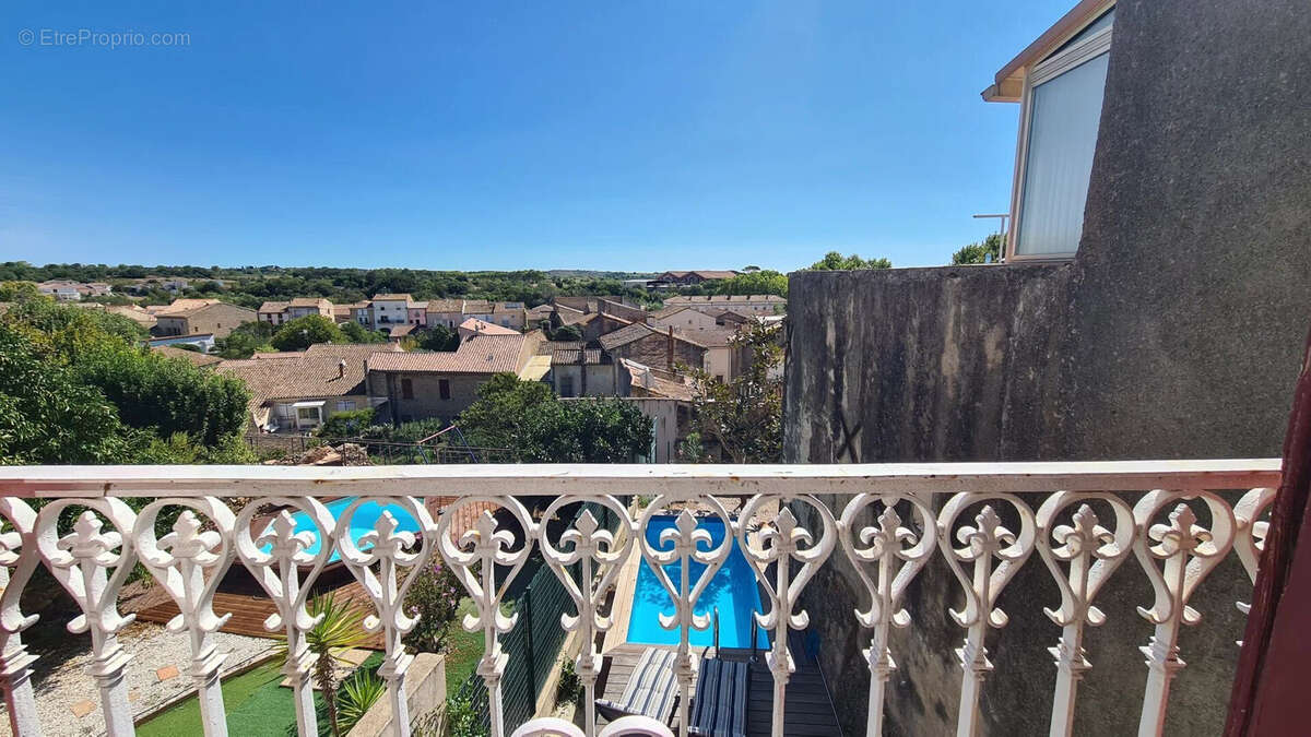 balcony and view - Maison à POUZOLLES