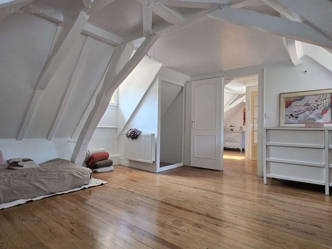Ensemble de 3 habitations sur un parc de 2ha76 avec étang! - photo 12