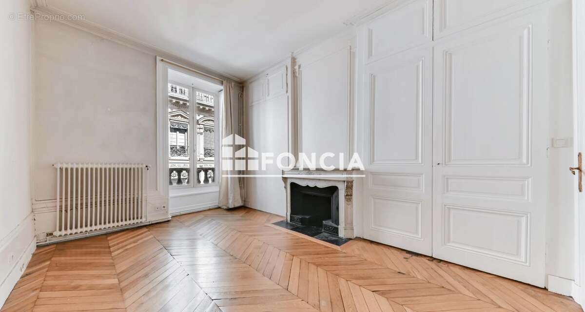 Appartement à LYON-1E