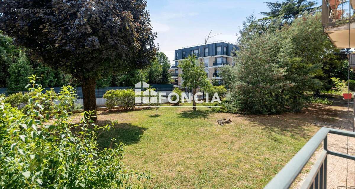 Appartement à L'HAY-LES-ROSES
