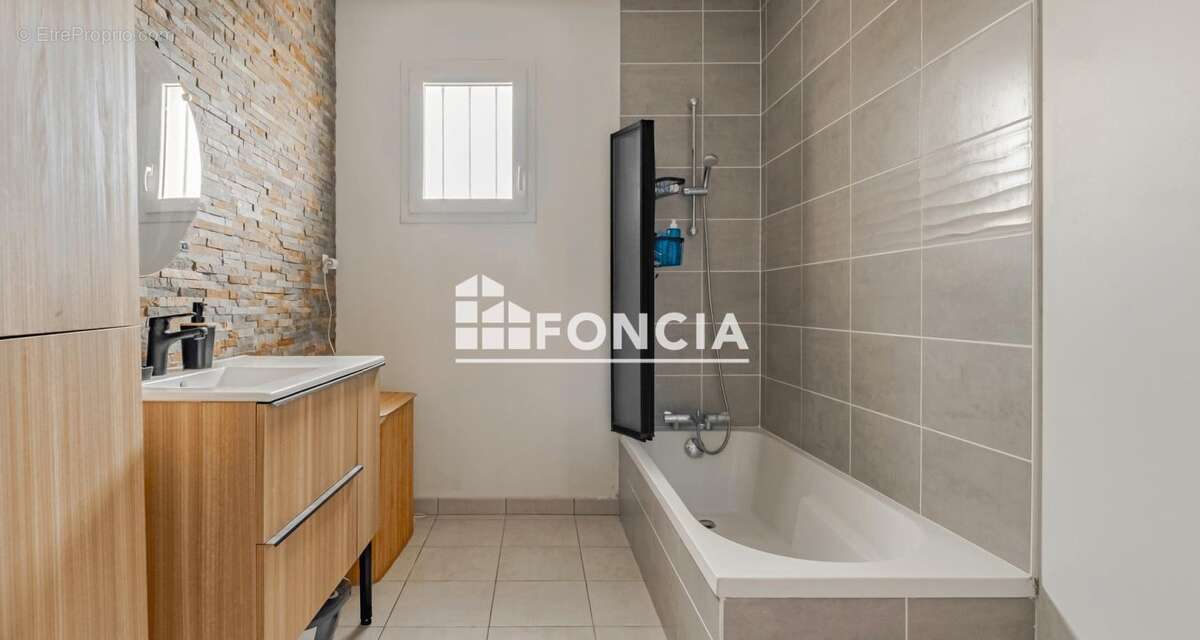 Maison à CINQ-MARS-LA-PILE