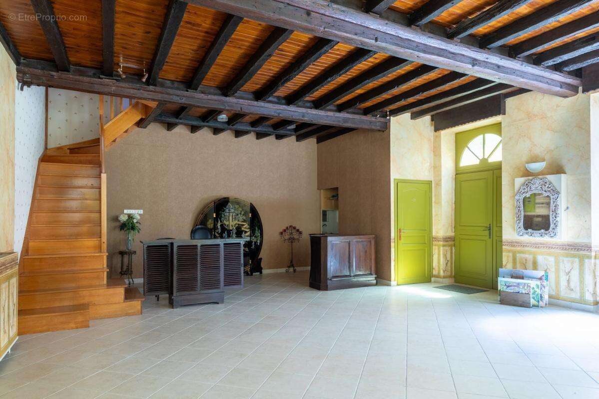 Maison de ville – cœur historique de mâcon - photo 14