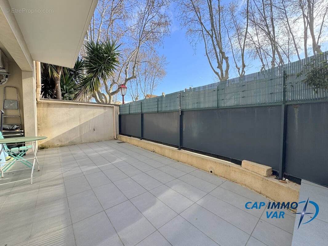 Appartement à SAINT-CYR-SUR-MER