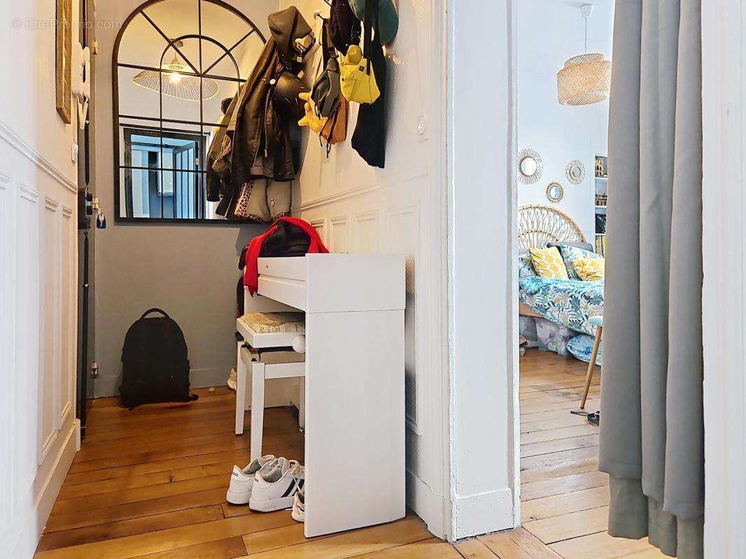 Appartement à PARIS-10E