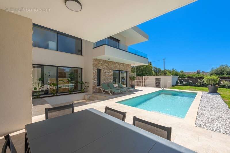 Villa contemporaine récente 8 piéces avec piscine - photo 20