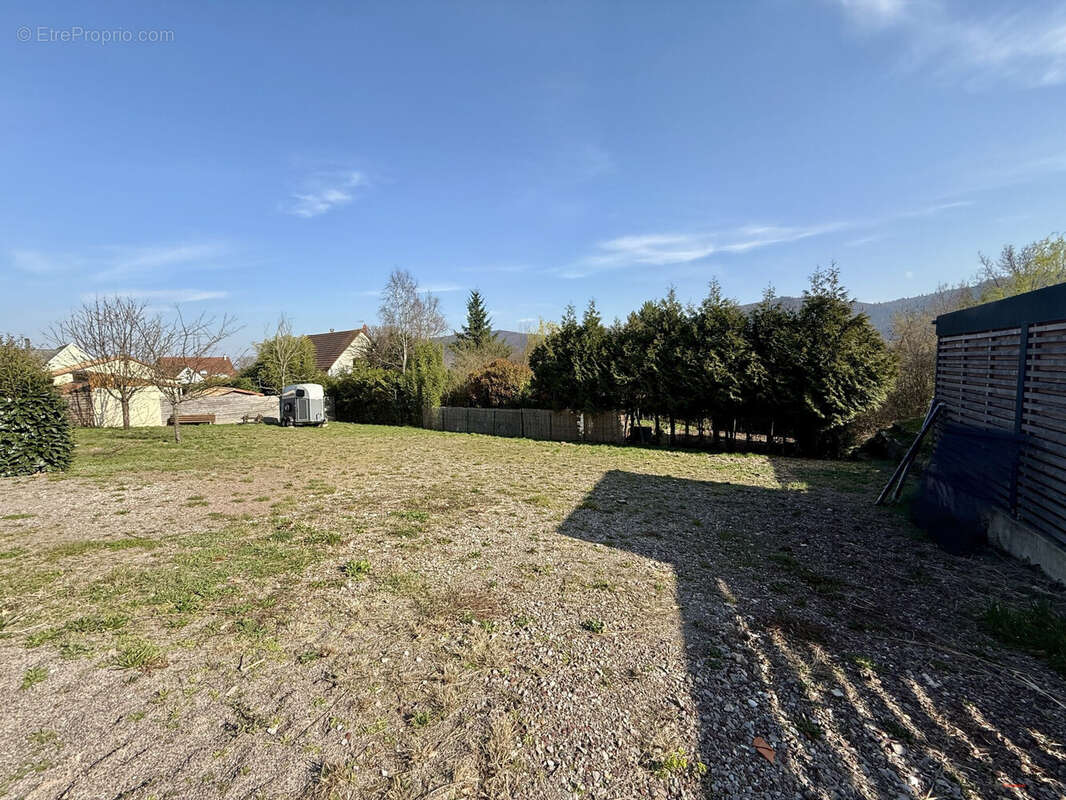 Terrain à LUTZELHOUSE