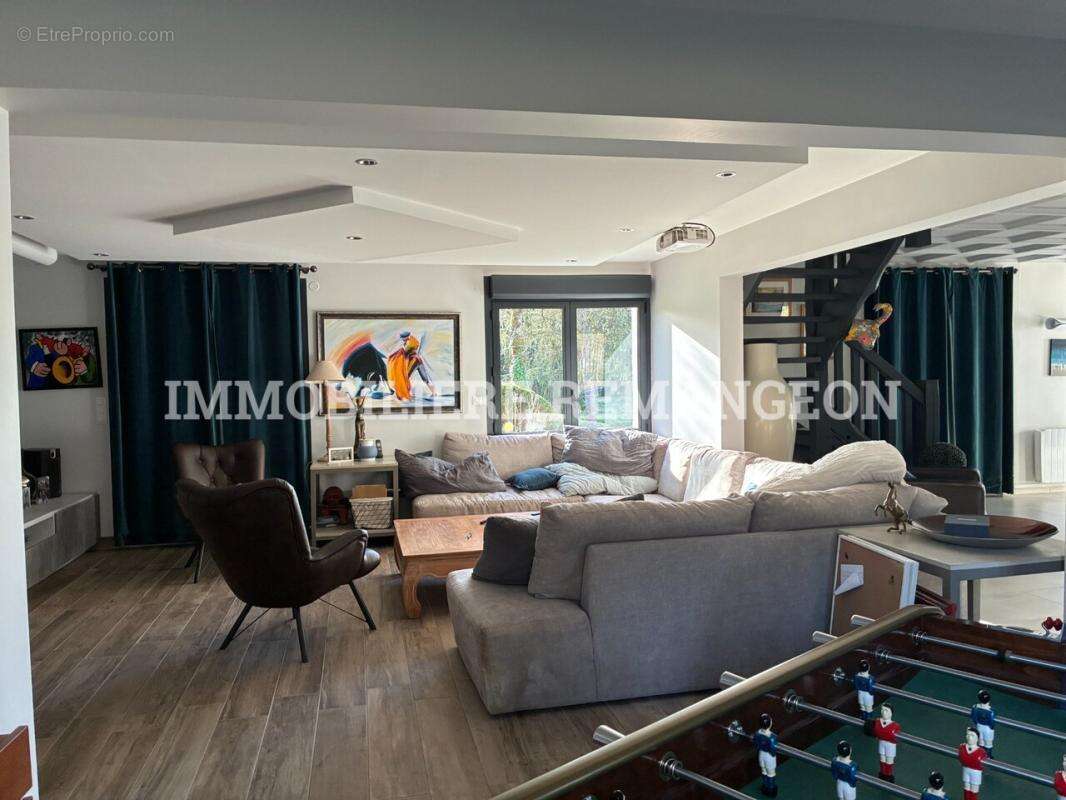 Maison à PIERREFITTE-SUR-SAULDRE