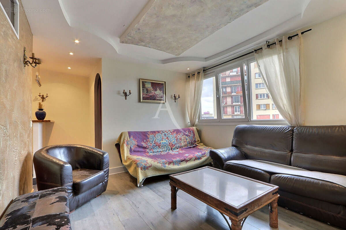 Appartement à AUBERVILLIERS