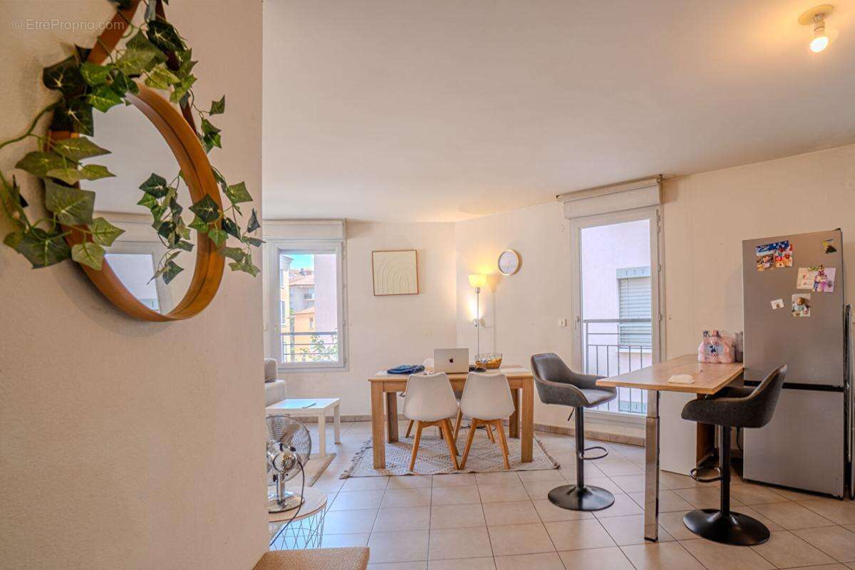 Appartement Lyon 3 pièce(s) 66.78 m2 - photo 2
