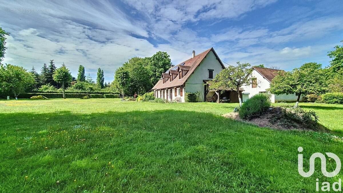 Photo 1 - Maison à VILLEMER