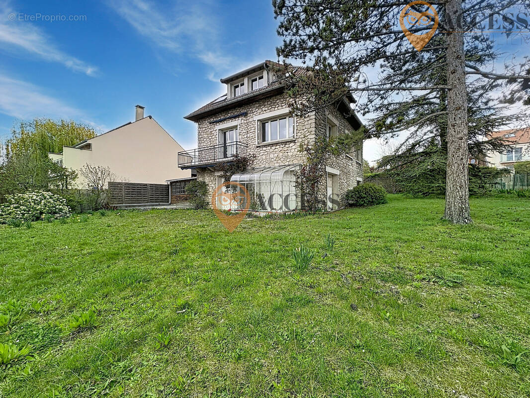 Maison à DEUIL-LA-BARRE