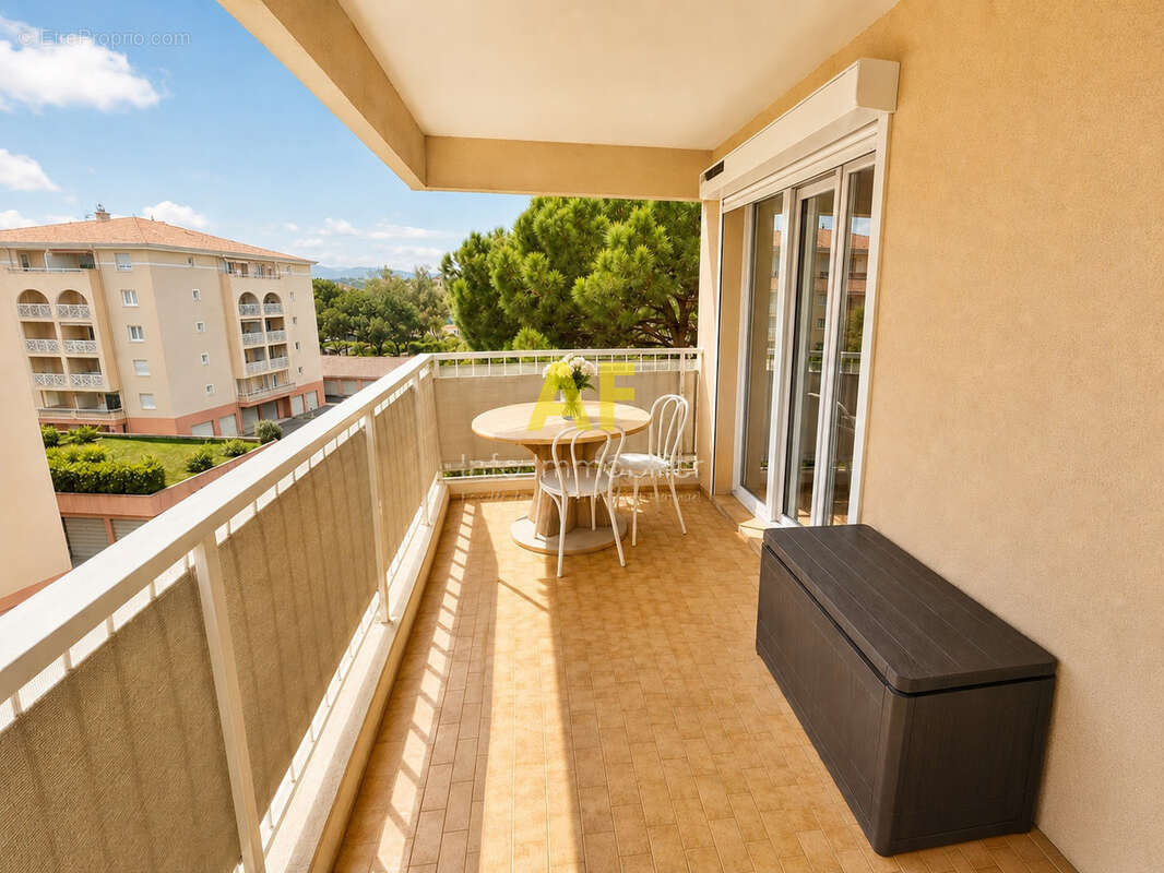 Appartement à FREJUS