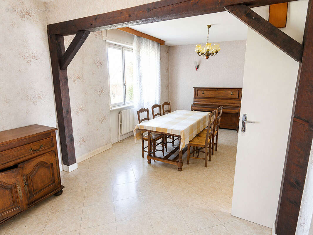 Maison à ETAIN