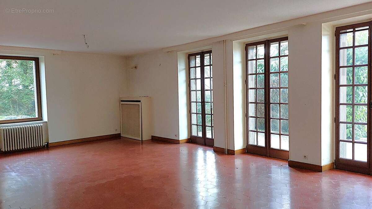 Maison à POLAINCOURT-ET-CLAIREFONTAINE