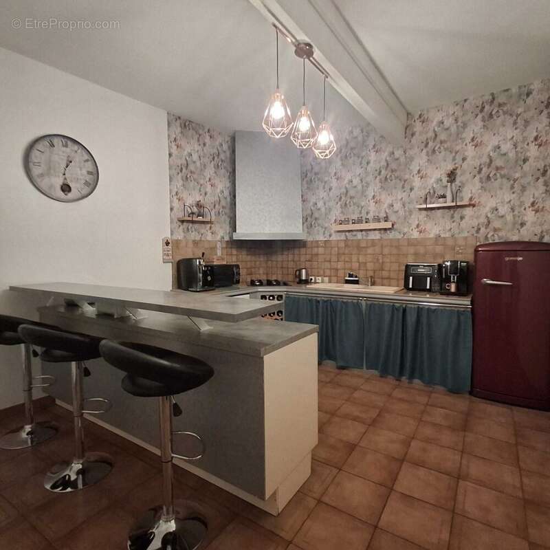 Maison 178 m² à Chasseneuil-Sur-Bonnieure  - photo 6