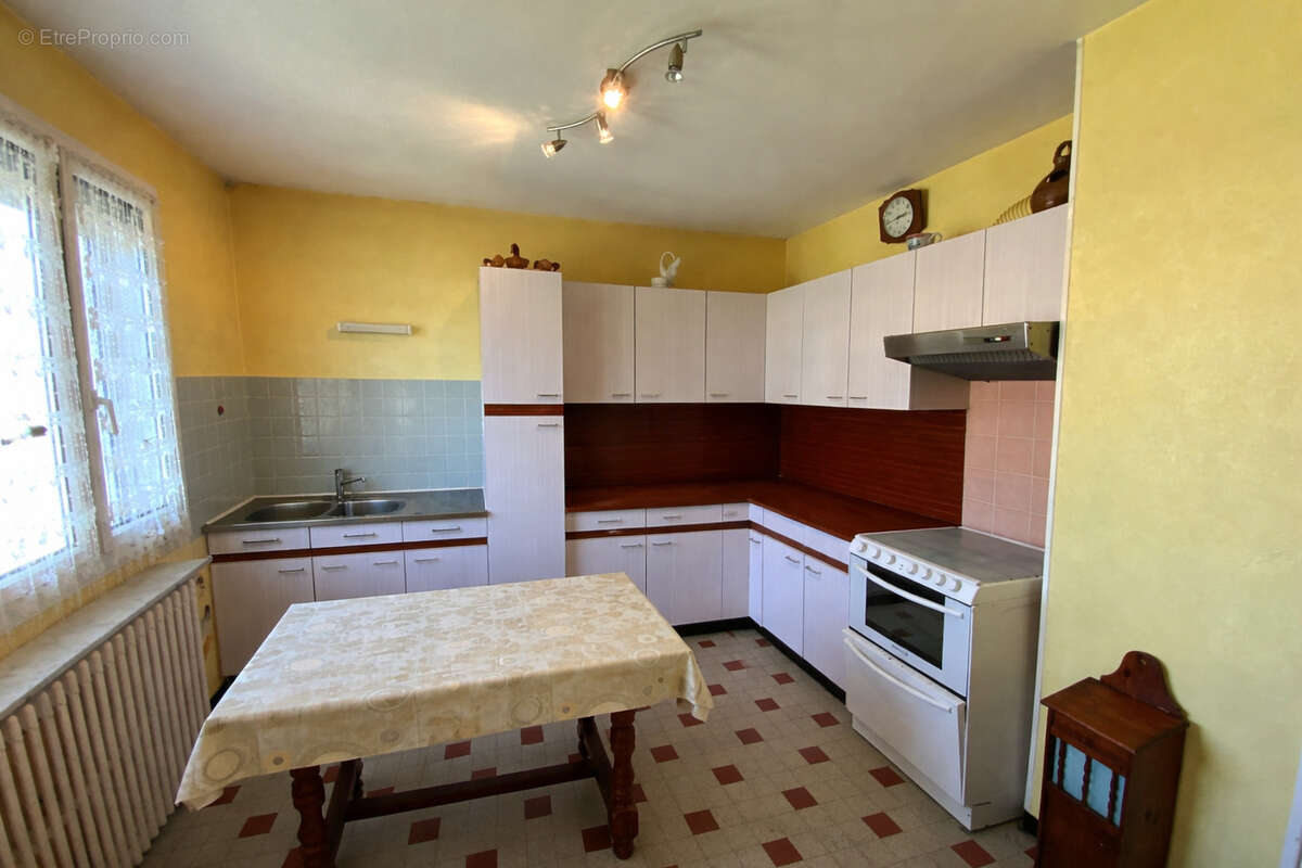 Maison à SAINT-SAUVEUR