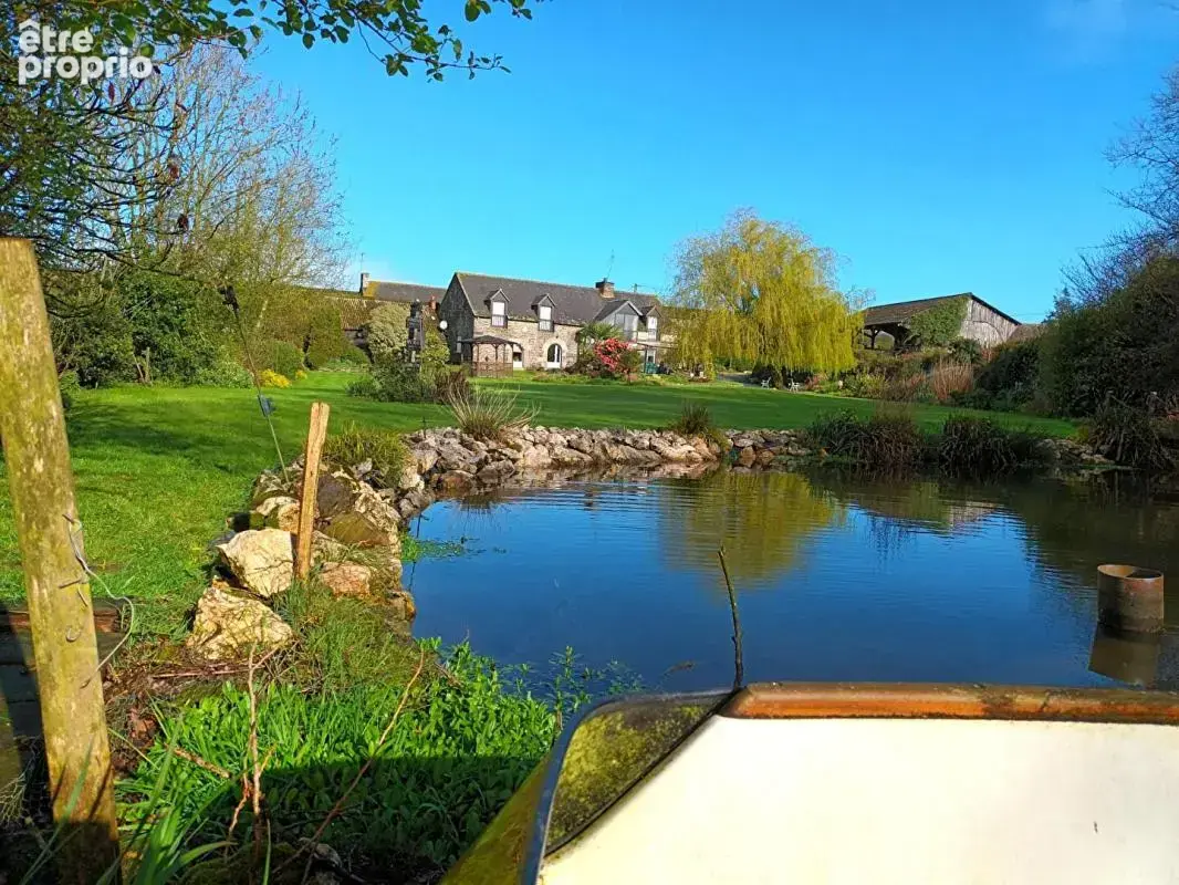 Ancienne ferme en pierre, son étang et 3 386 m² · Saint-Igeaux - photo 16