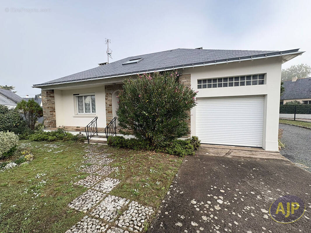 Maison à LE POULIGUEN