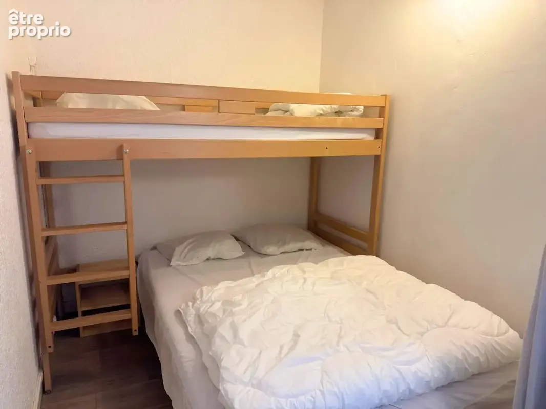 Appartement avec balcon - centre de station - photo 5