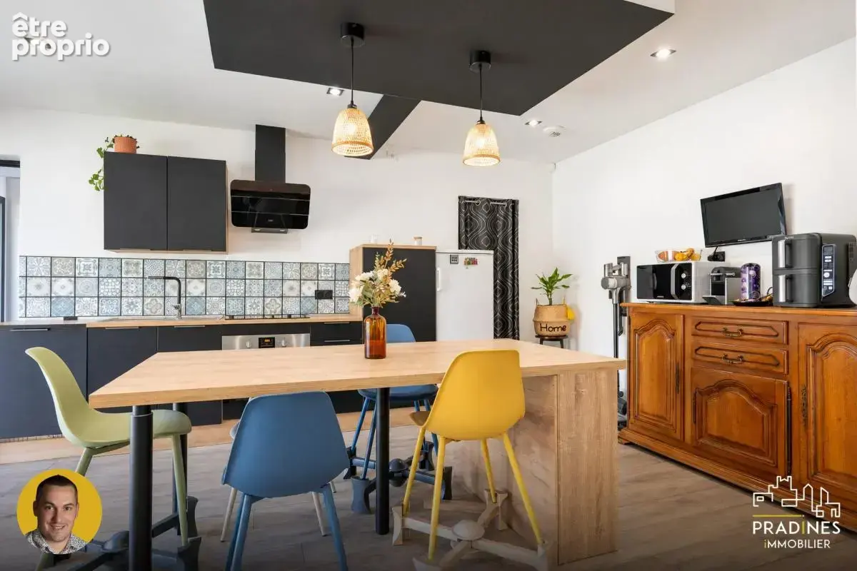 ? soucieu-en-jarrest : maison familiale rénovée de 221 m² - photo 7