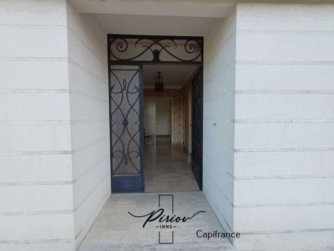 Maison familiale au coeur de Doué la Fontaine - Potentiel de 6 chambres - photo 7