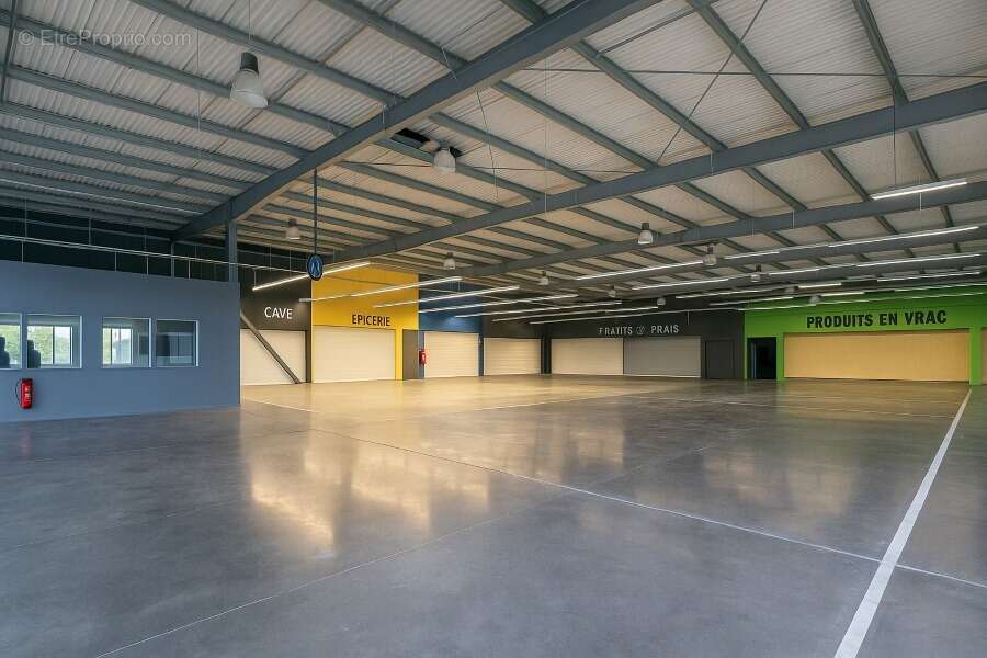 Commerce à VAYRES