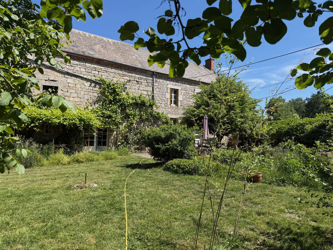 Maison à CHARENSAT