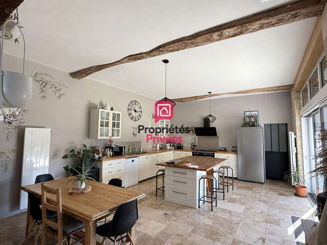 Maison Beaumont En Veron 5 pièce(s) 183 m2 Jardin dépendances - photo 5