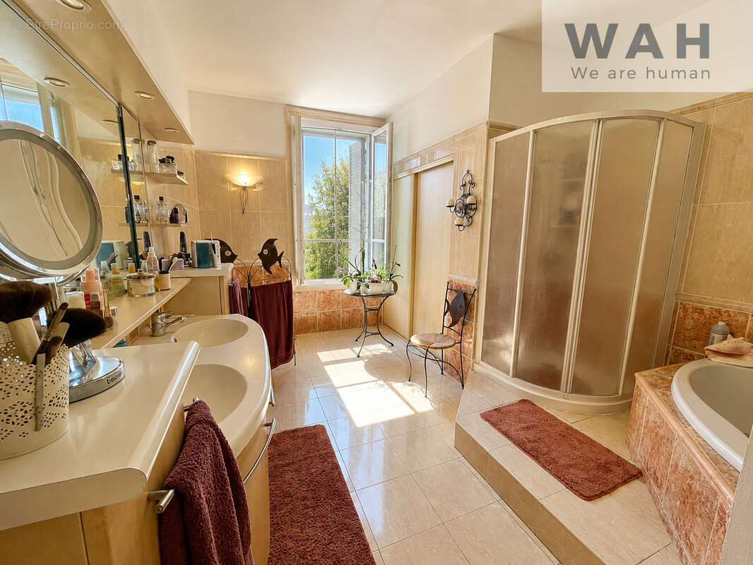 Vente maison familiale de caractère   lunel (34400) - photo 10