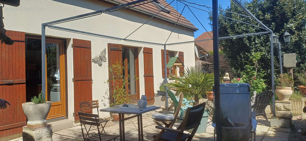 Maison à CIVIERES