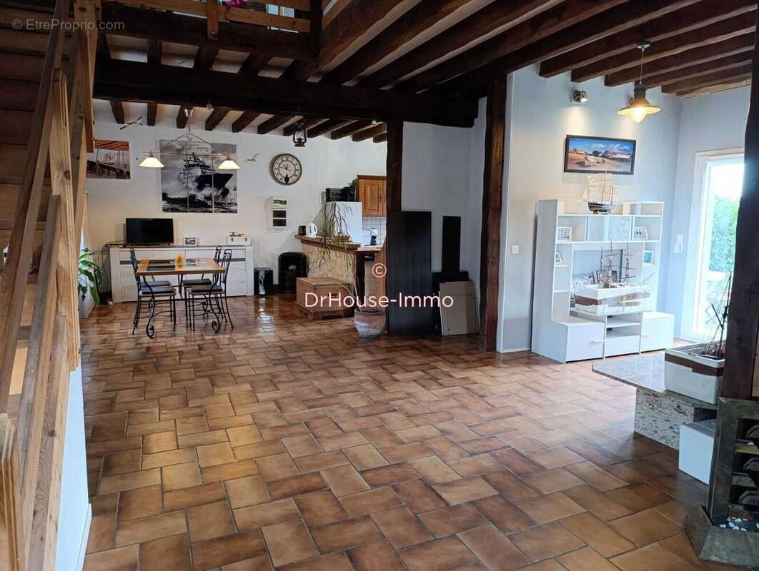 Maison à LA CHAPELLE-SUR-AVEYRON