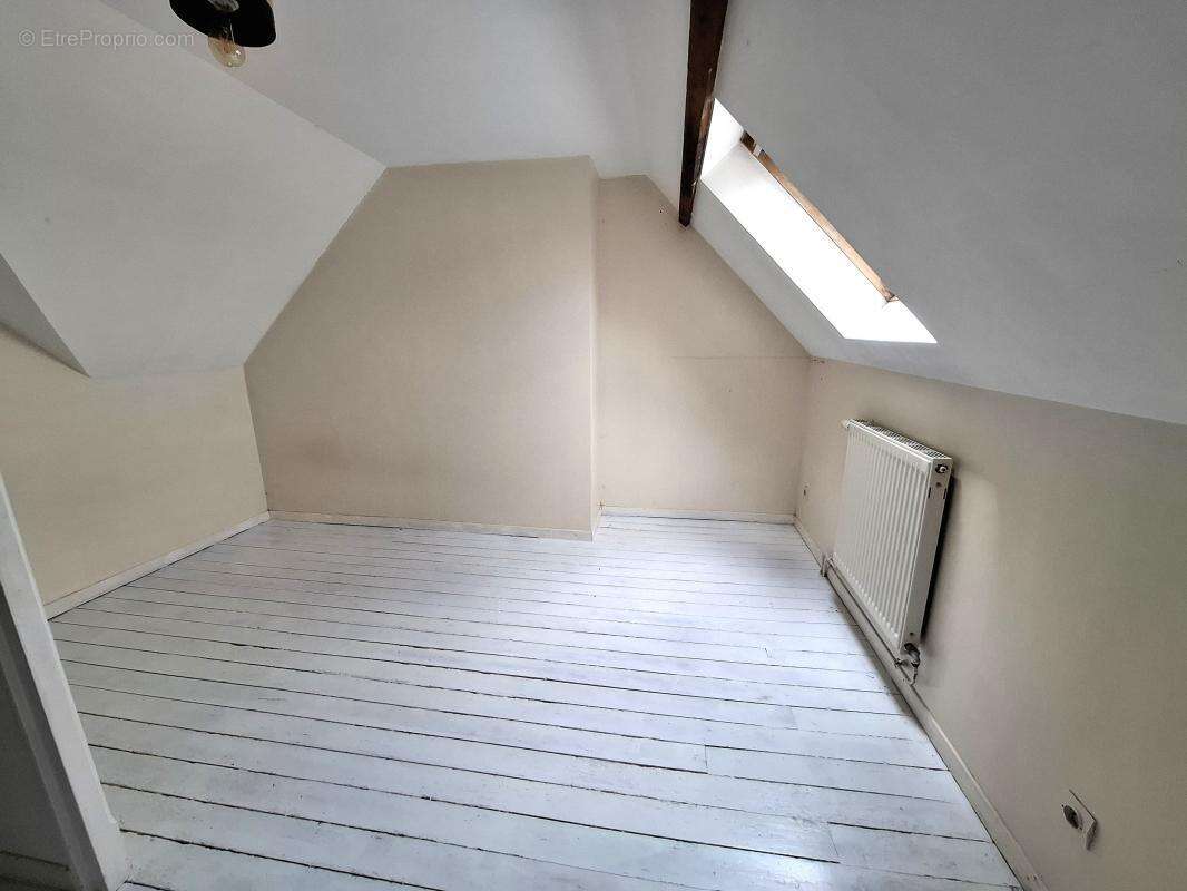 Maison à TRACY-LE-MONT