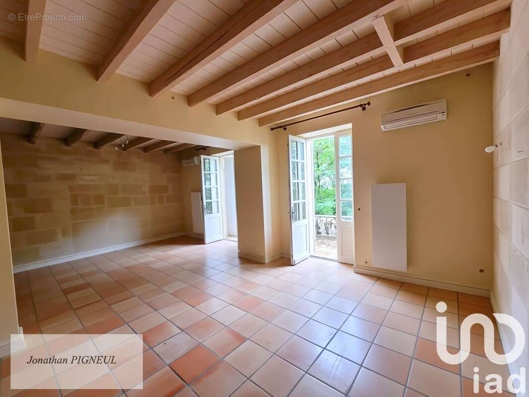 Maison 138 m² à Langoiran  - photo 4