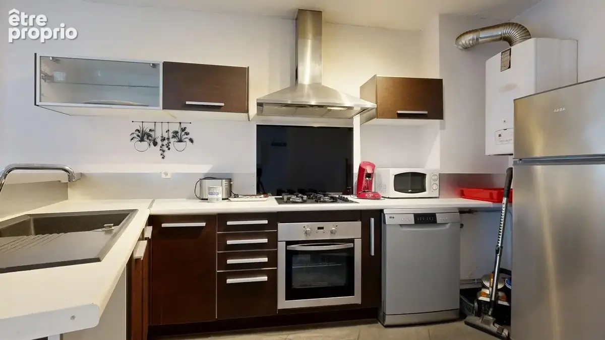 Charmant Appartement T3 Lumineux en Centre-Ville avec 2 Chambres - photo 3