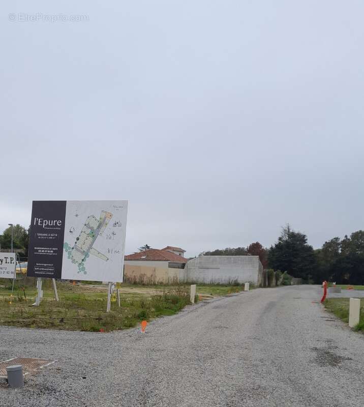 Terrain à ARTHON-EN-RETZ