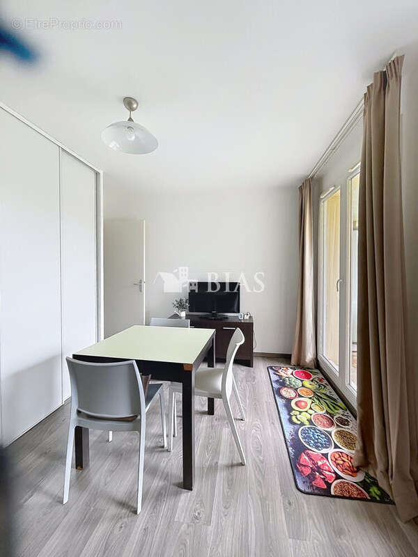 Appartement à EQUEMAUVILLE