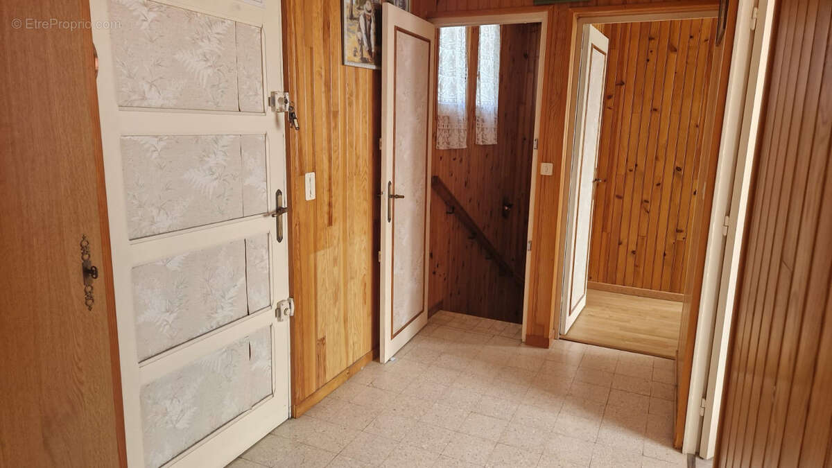 Maison bord de l'yonne - 4 pieces - 3 chambres - photo 14