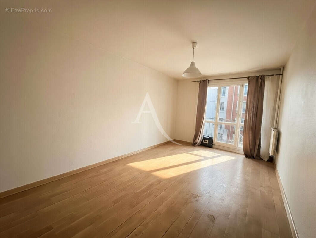 Appartement à FONTENAY-SOUS-BOIS