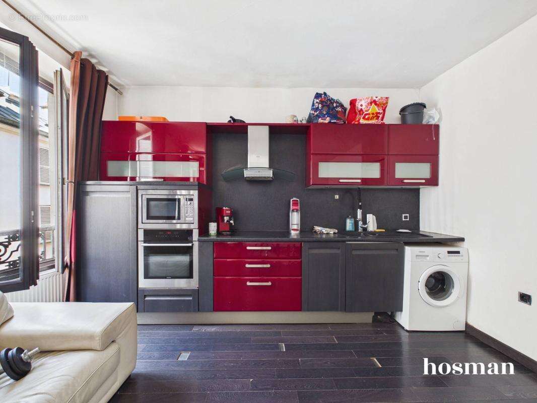 Appartement à PARIS-17E