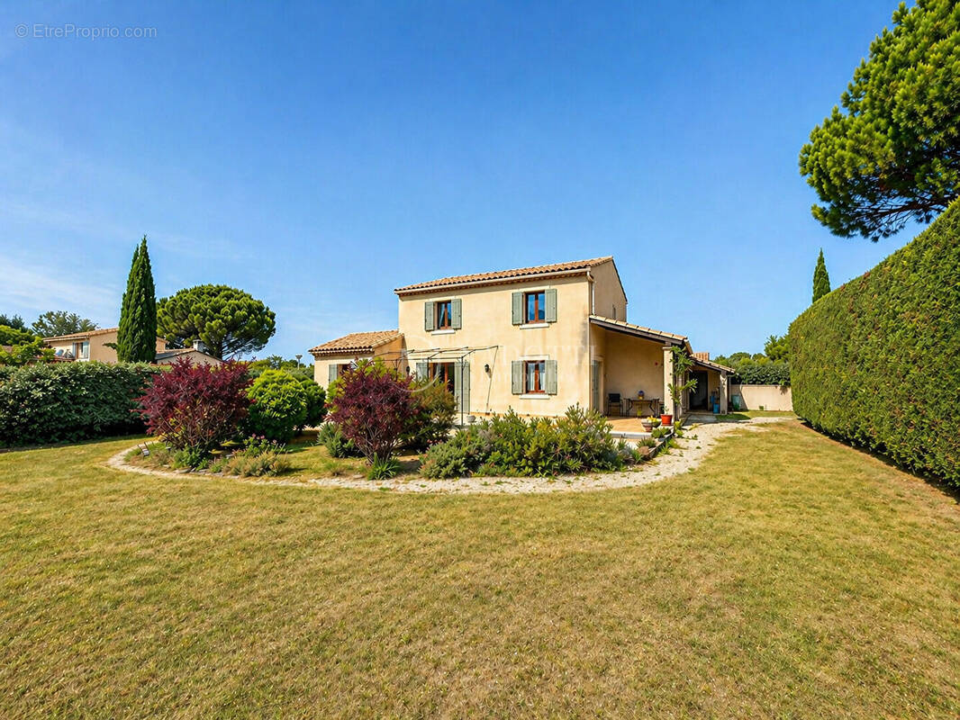 Maison à MAUBEC