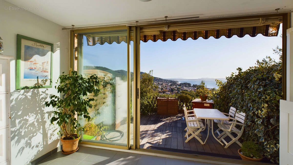 Appartement à CARQUEIRANNE