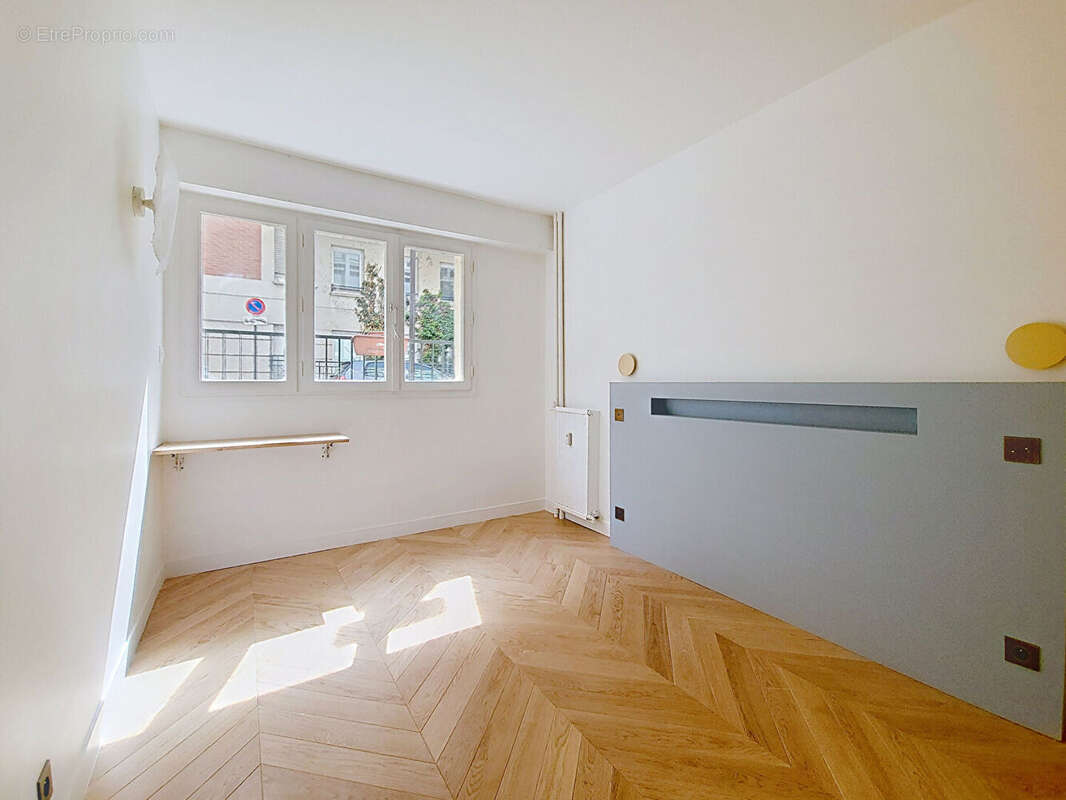 Appartement à PARIS-14E