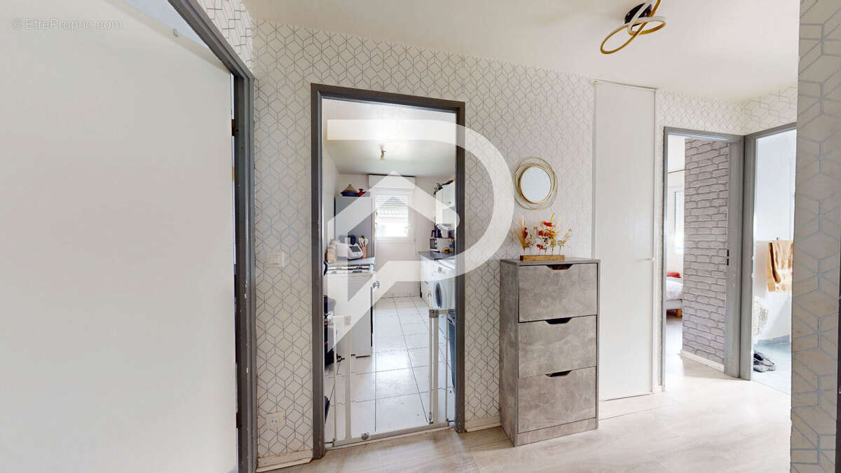 Appartement à CHANTELOUP-LES-VIGNES