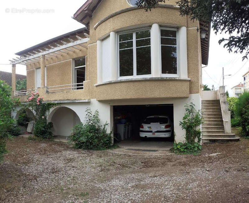 Maison à ROMANS-SUR-ISERE