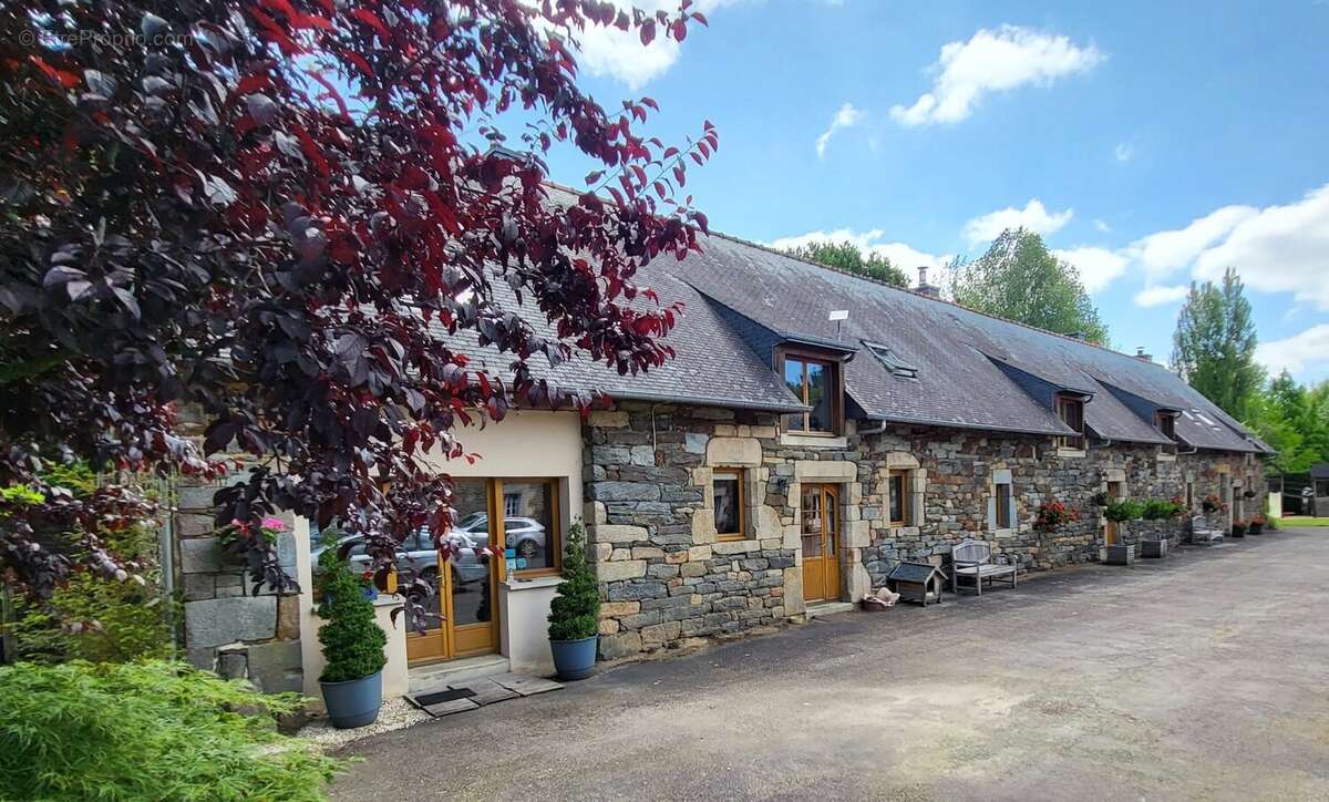 Maison à CLEGUEREC