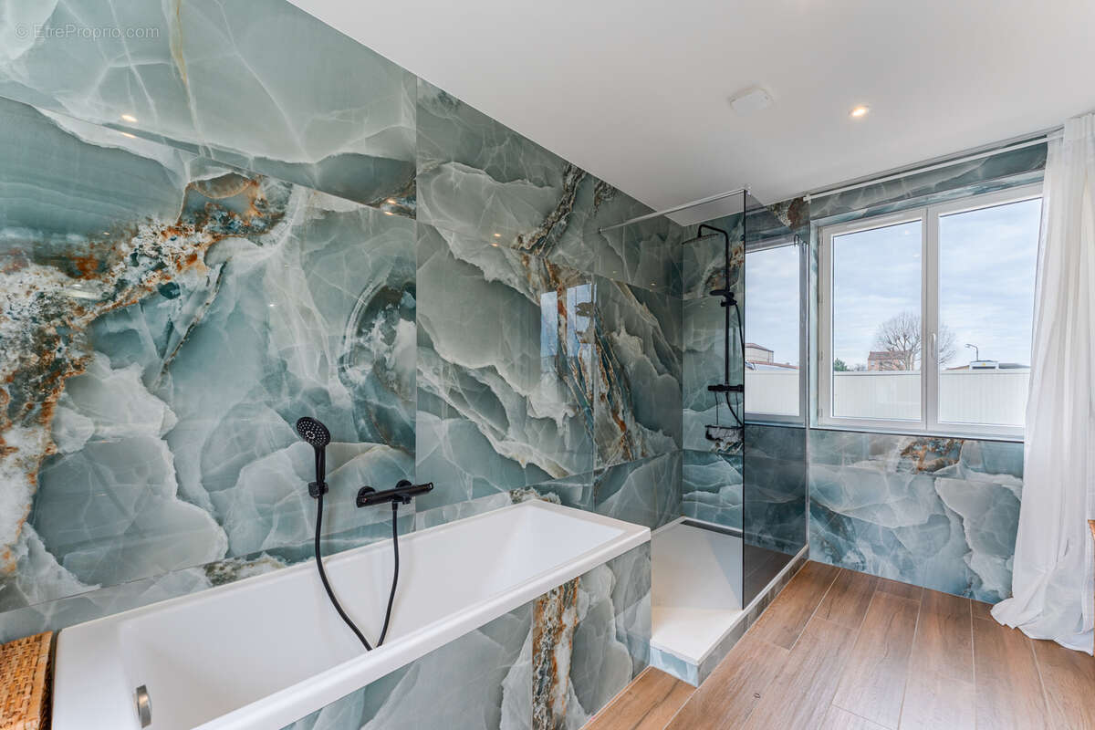 Maison à VILLEURBANNE