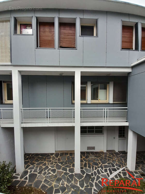Appartement 242 m² à Tulle  - photo 2